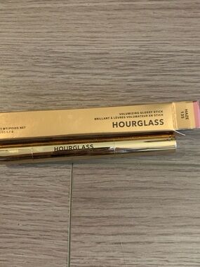 Hourglass Volumizing Glossy Stick - Gold & Pink Accent
